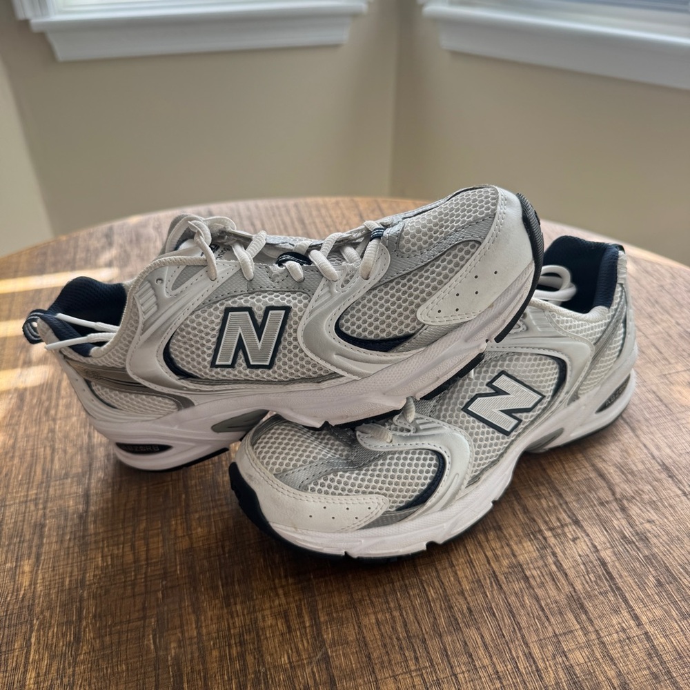 Women’s New Balance 530s